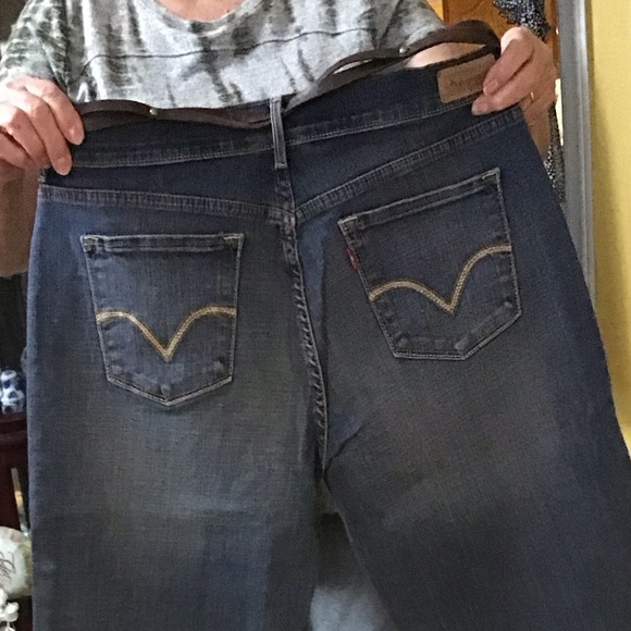 LEVI 5 pocket CAPRI jeans, Sz 10, blue, Peddle Pushers, ..includes belt, NWOT - Picture 1 of 8